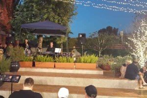 Rob-Mullins-Trio-@-Vromans-Stage