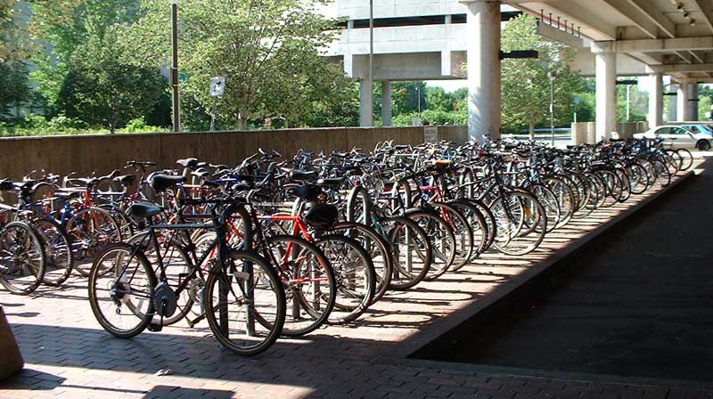 Bike parking (Photo - commons.wikimedia.org).